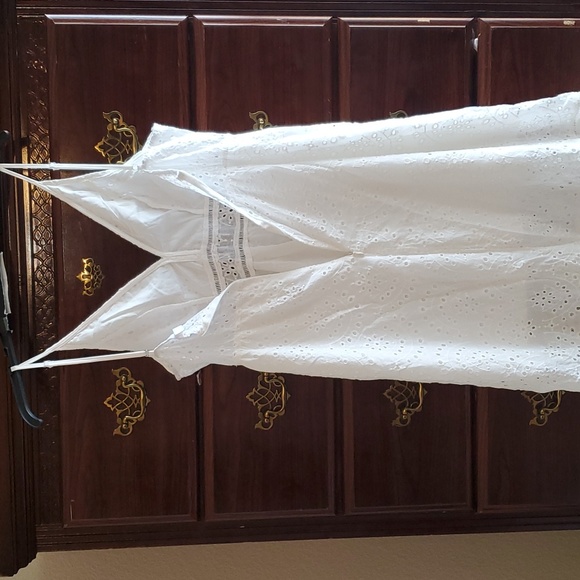 EUC white eyelet subdress - Picture 4 of 8